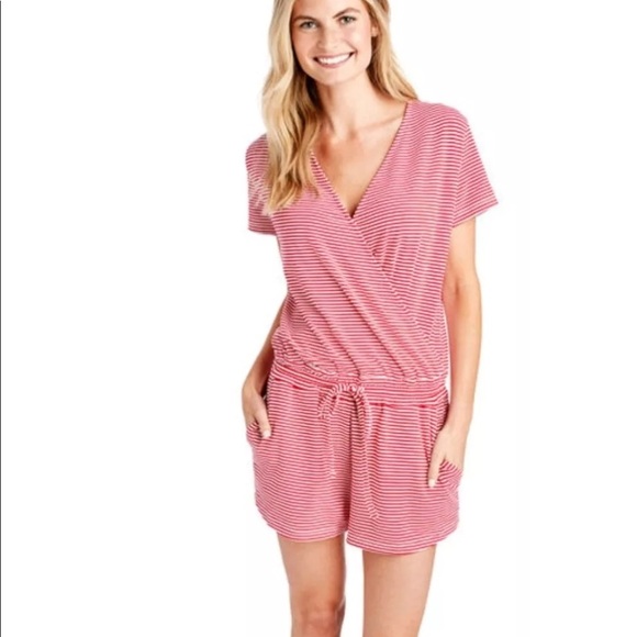 Vineyard Vines Pants - Vineyard Vines red/white romper Vineyard Vines Pants - Vineyard Vines red/white romper